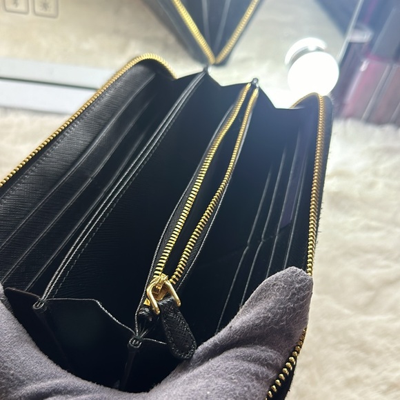 AUTHENTIC PRADA ZIP LONG WALLET - Picture 17 of 17